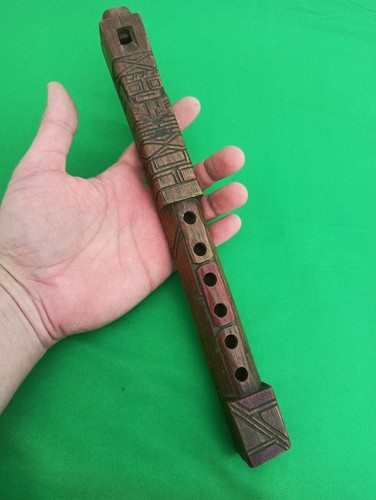 Flute bois sculptée - en,